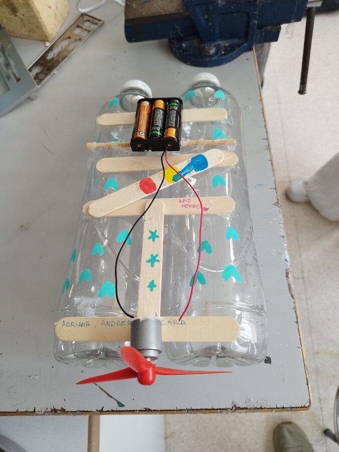 CONSTRUYENDO, EXPERIMENTANDO…